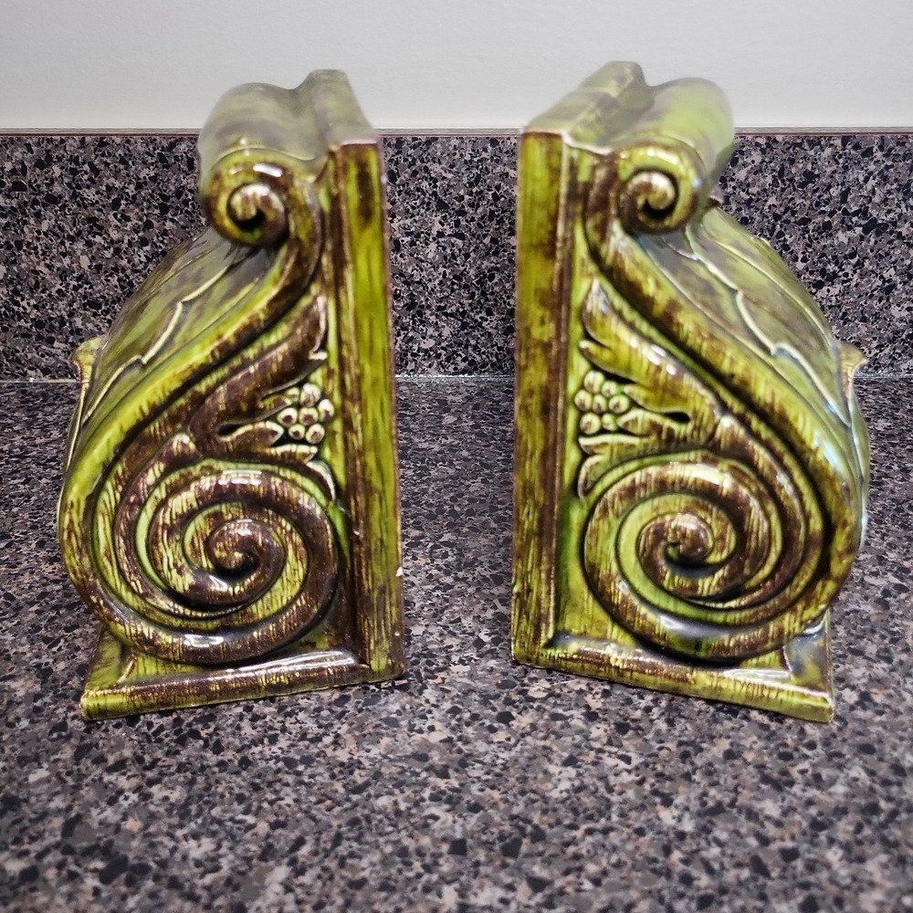 VTG Green Drip Glaze Ceramic Bookends Hollywood Regency Scroll Acanthus Leaf MCM